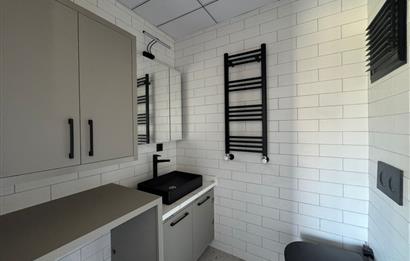 Çiğli Black Suits 2'de Kiralık Sıfır 1+1 Daire 