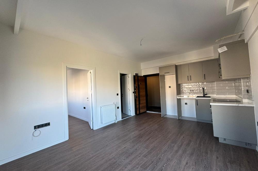 Çiğli Black Suits 2'de Kiralık Sıfır 1+1 Daire 