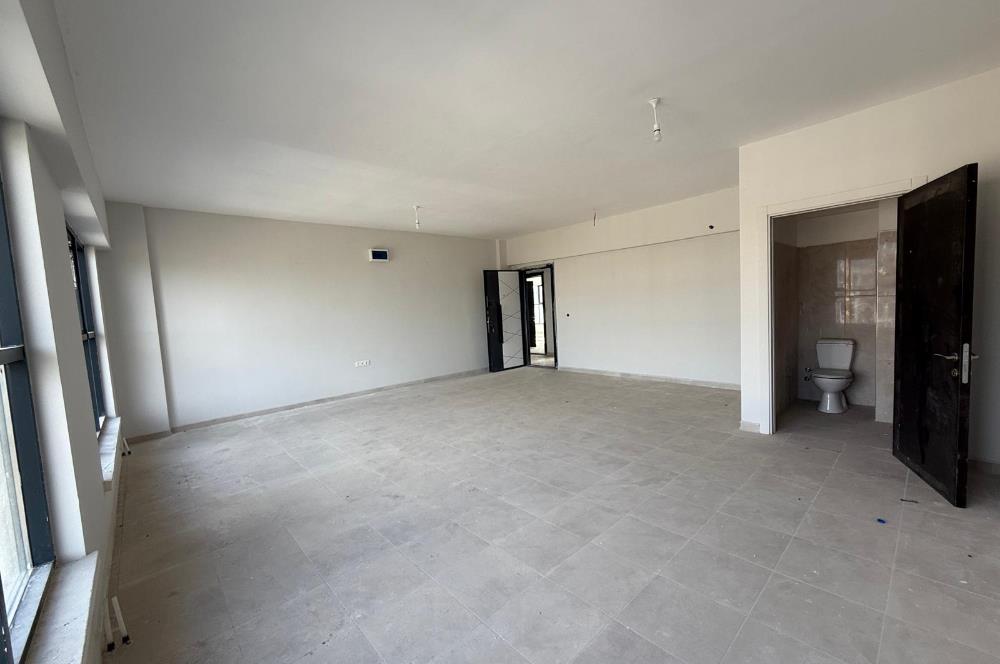YENİMAHALLE 'DE SATILIK CADDE ÜZERİ  OFİS