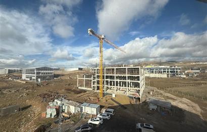 YENİMAHALLE 'DE SATILIK CADDE ÜZERİ  OFİS