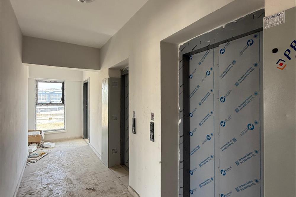 YENİMAHALLE 'DE SATILIK CADDE ÜZERİ  OFİS