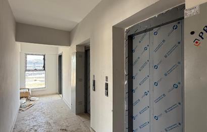 YENİMAHALLE 'DE SATILIK CADDE ÜZERİ  OFİS