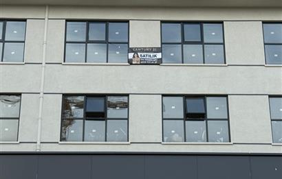 YENİMAHALLE 'DE SATILIK CADDE ÜZERİ  OFİS
