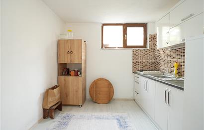 C21 Cius; Adliye Köyünde Deniz Manzaralı 2 Katlı Bahçeli Ev