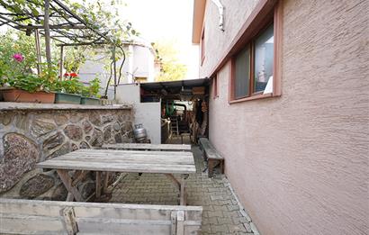 C21 Cius; Adliye Köyünde Deniz Manzaralı 2 Katlı Bahçeli Ev