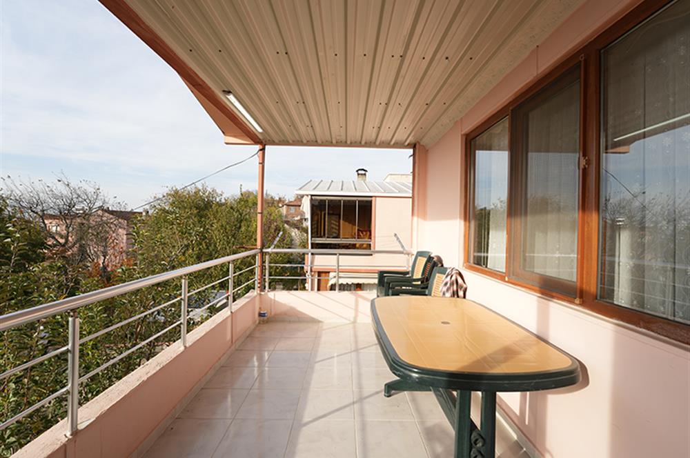 C21 Cius; Adliye Köyünde Deniz Manzaralı 2 Katlı Bahçeli Ev