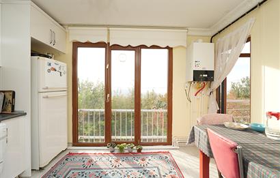 C21 Cius; Adliye Köyünde Deniz Manzaralı 2 Katlı Bahçeli Ev