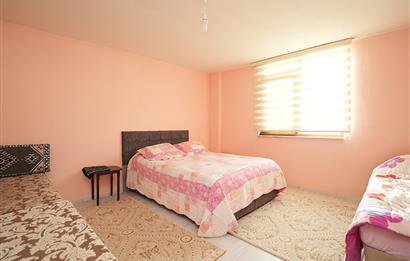 C21 Cius; Adliye Köyünde Deniz Manzaralı 2 Katlı Bahçeli Ev