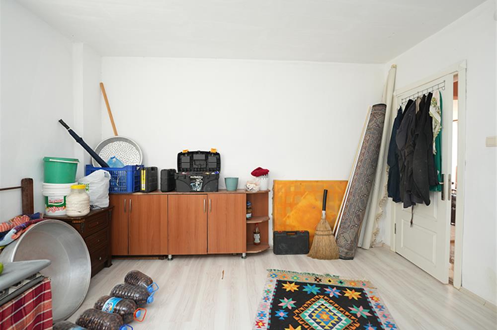 C21 Cius; Adliye Köyünde Deniz Manzaralı 2 Katlı Bahçeli Ev