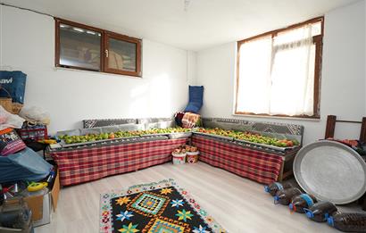 C21 Cius; Adliye Köyünde Deniz Manzaralı 2 Katlı Bahçeli Ev