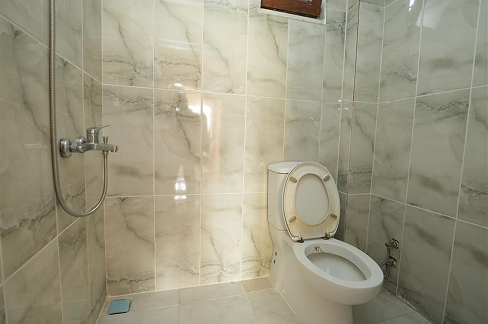 C21 Cius; Adliye Köyünde Deniz Manzaralı 2 Katlı Bahçeli Ev