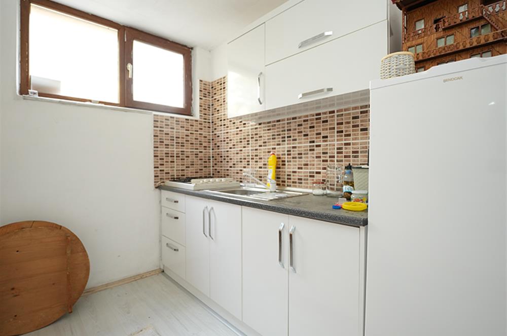 C21 Cius; Adliye Köyünde Deniz Manzaralı 2 Katlı Bahçeli Ev