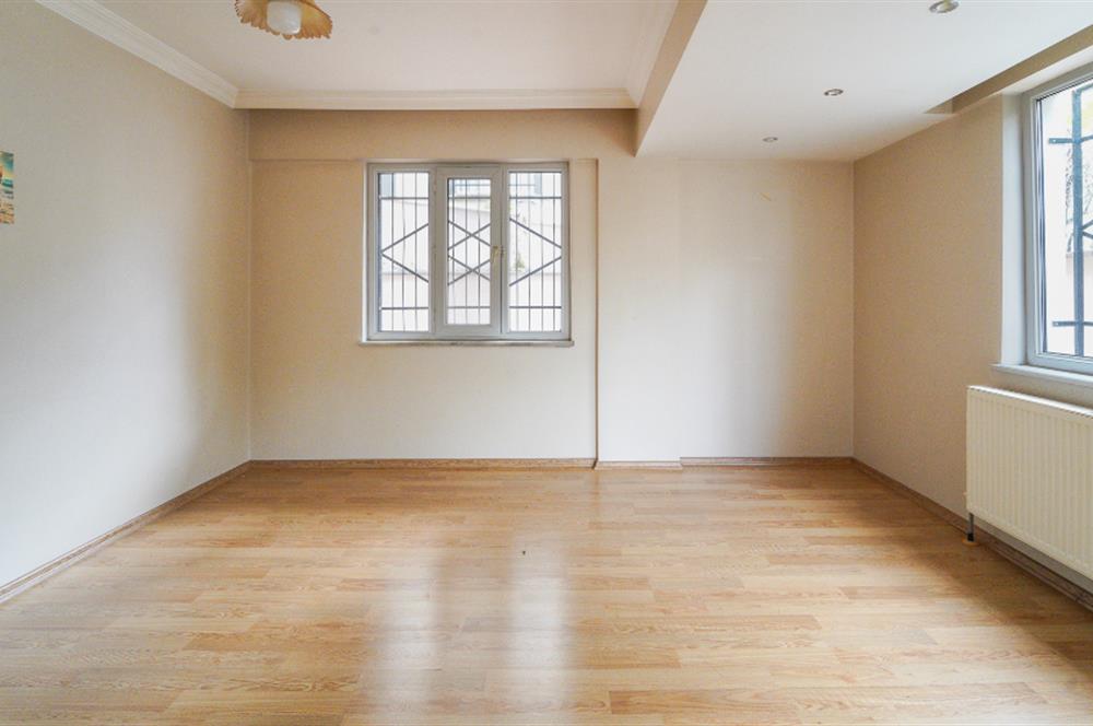 Century21 Bal'dan Toygar Mahallesinde Park Manzaralı Satılık 2+1 Daire