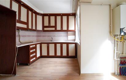 Century21 Bal'dan Toygar Mahallesinde Park Manzaralı Satılık 2+1 Daire