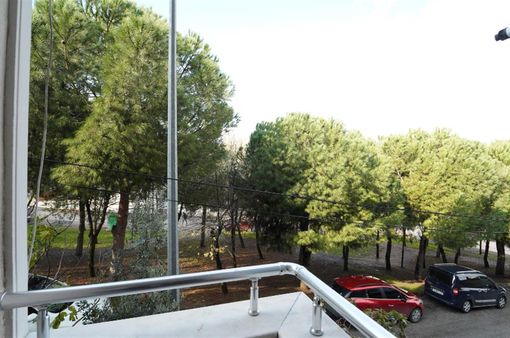 Century21 Bal'dan Toygar Mahallesinde Park Manzaralı Arakat Satılık 2+1 Daire