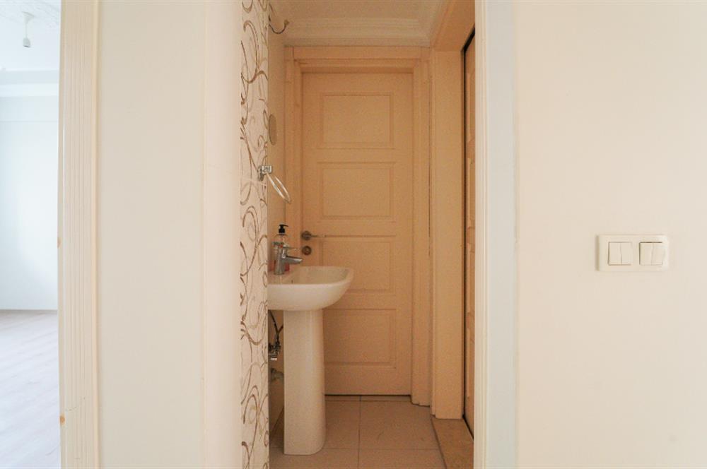 Century21 Bal'dan Toygar Mahallesinde Park Manzaralı Arakat Satılık 2+1 Daire