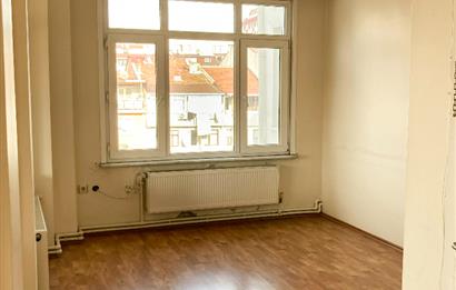 Üsküdar'da Teraslı Kiralık 2+1 Daire