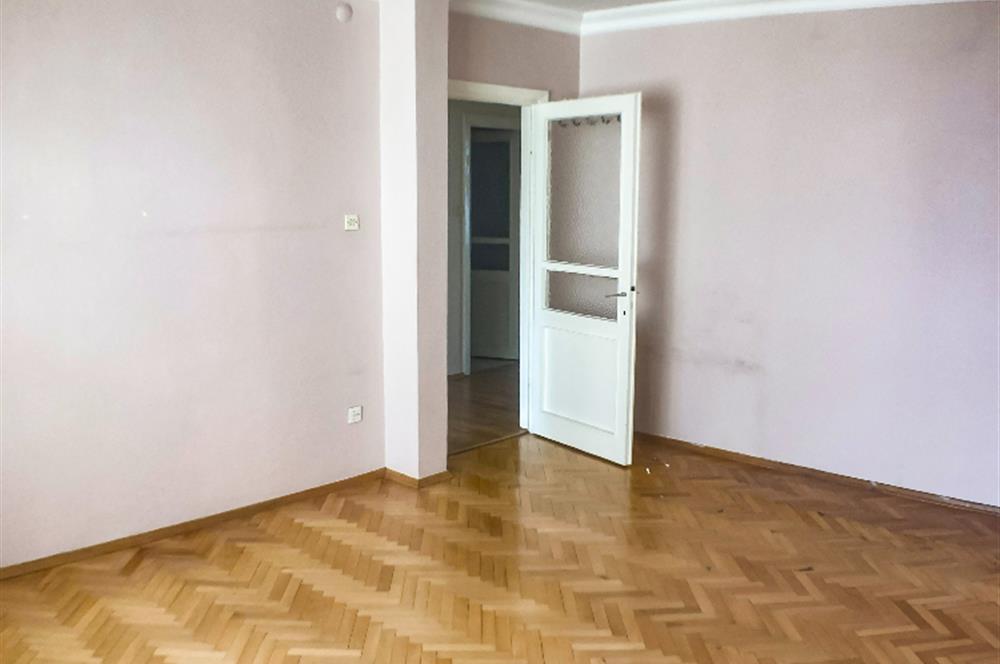 Üsküdar'da Teraslı Kiralık 2+1 Daire