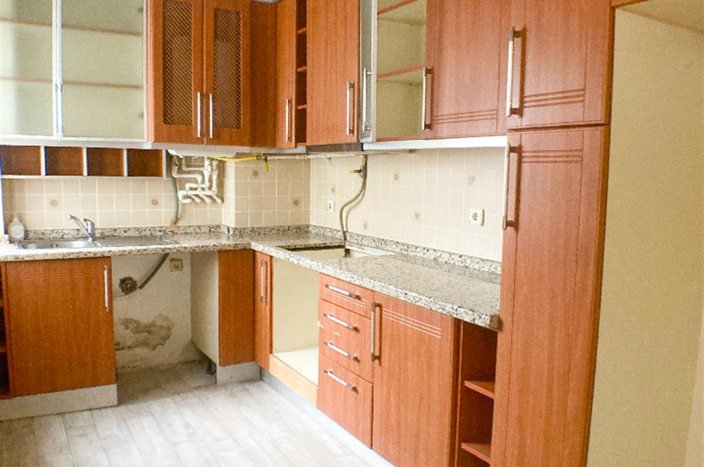 Üsküdar'da Teraslı Kiralık 2+1 Daire