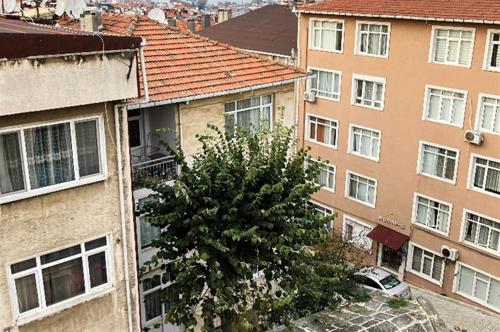 Üsküdar'da Teraslı Kiralık 2+1 Daire