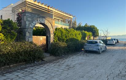 Denize 10 Adım Mesafede Havuzlu Site İçinde 3+1 Bahçe Katı Daire