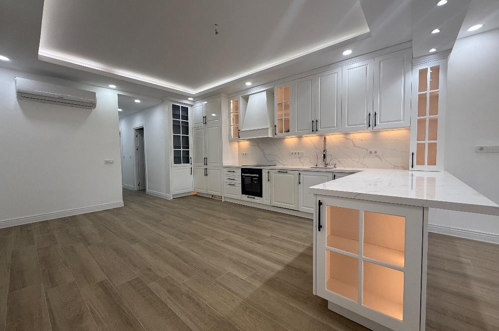 Denize 10 Adım Mesafede Havuzlu Site İçinde 3+1 Bahçe Katı Daire