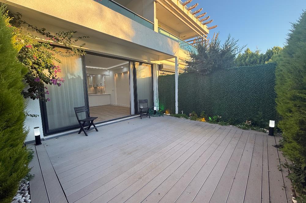 Denize 10 Adım Mesafede Havuzlu Site İçinde 3+1 Bahçe Katı Daire