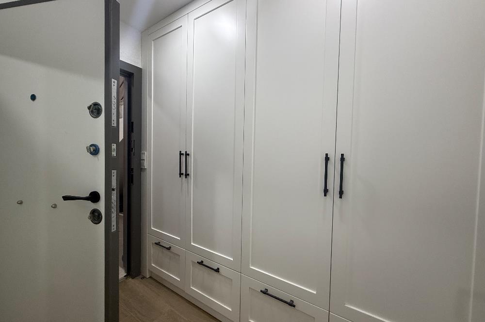 Denize 10 Adım Mesafede Havuzlu Site İçinde 3+1 Bahçe Katı Daire