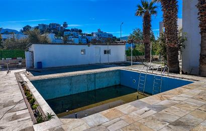 Yalıkavak’ta Sessiz Konumda 8 Daireli Havuzlu Apart Otel