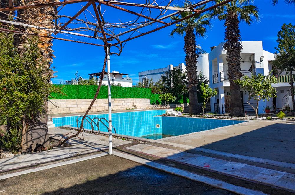 Yalıkavak’ta Sessiz Konumda 8 Daireli Havuzlu Apart Otel