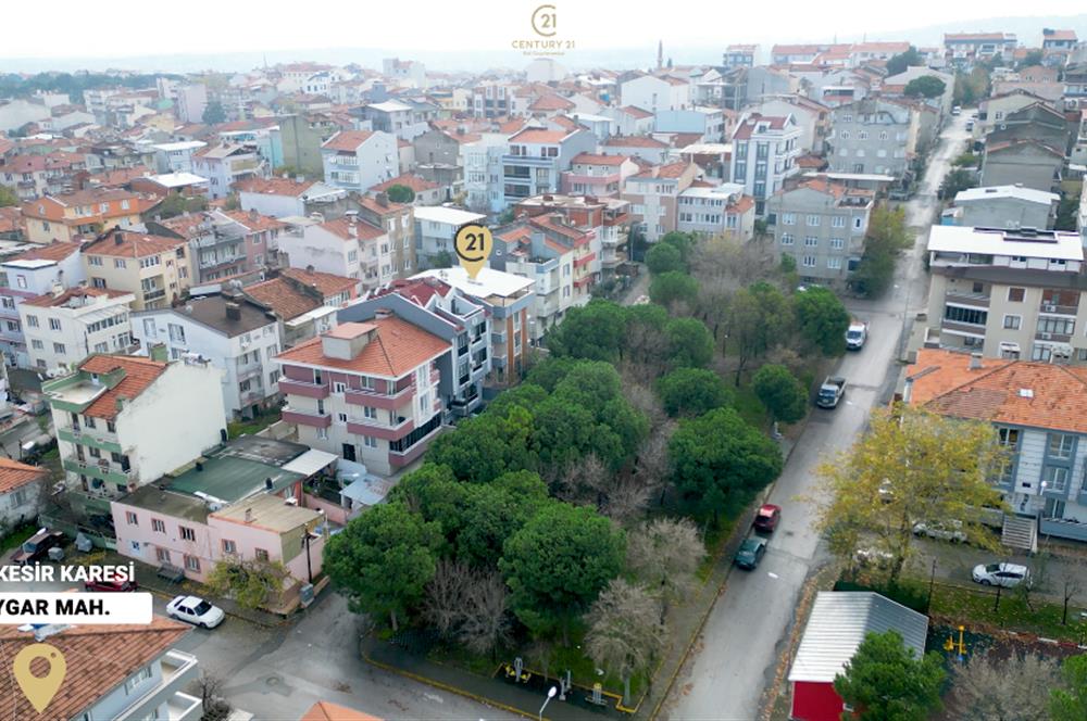 Century21 Bal'dan Toygar Mahallesinde Park Manzaralı Satılık 2+1 Daire