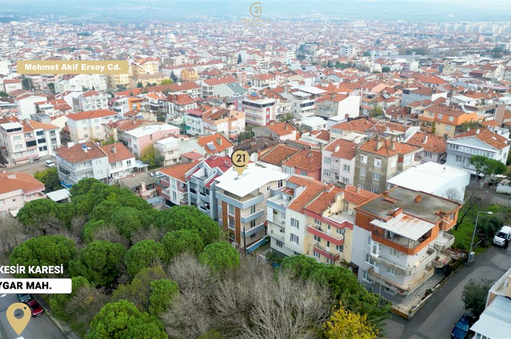 Century21 Bal'dan Toygar Mahallesinde Park Manzaralı Satılık 2+1 Daire