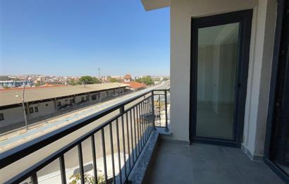 C21 LOCA'DAN EMLAK KONUT'TA 3+1 SIFIR KİRALIK ARA KAT DAİRE