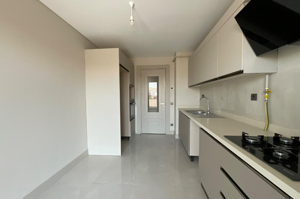 C21 LOCA'DAN EMLAK KONUT'TA 3+1 SIFIR KİRALIK ARA KAT DAİRE