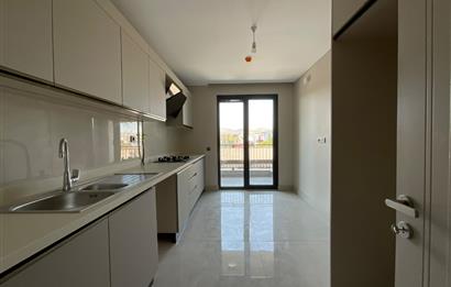 C21 LOCA'DAN EMLAK KONUT'TA 3+1 SIFIR KİRALIK ARA KAT DAİRE