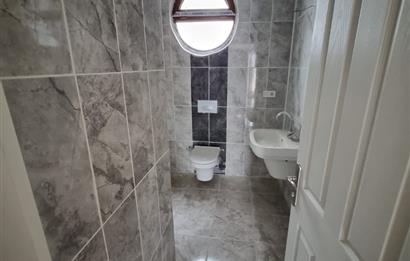 Gümüşsuyunda Merkezi Konumda Genç Binada 1+1 Kiralık Daire