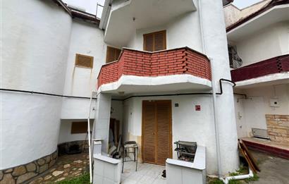 C21 BAL'DAN PELİTKÖY SAHİLİ'NDE DENİZ MANZARALI SATILIK TRİPLEKS