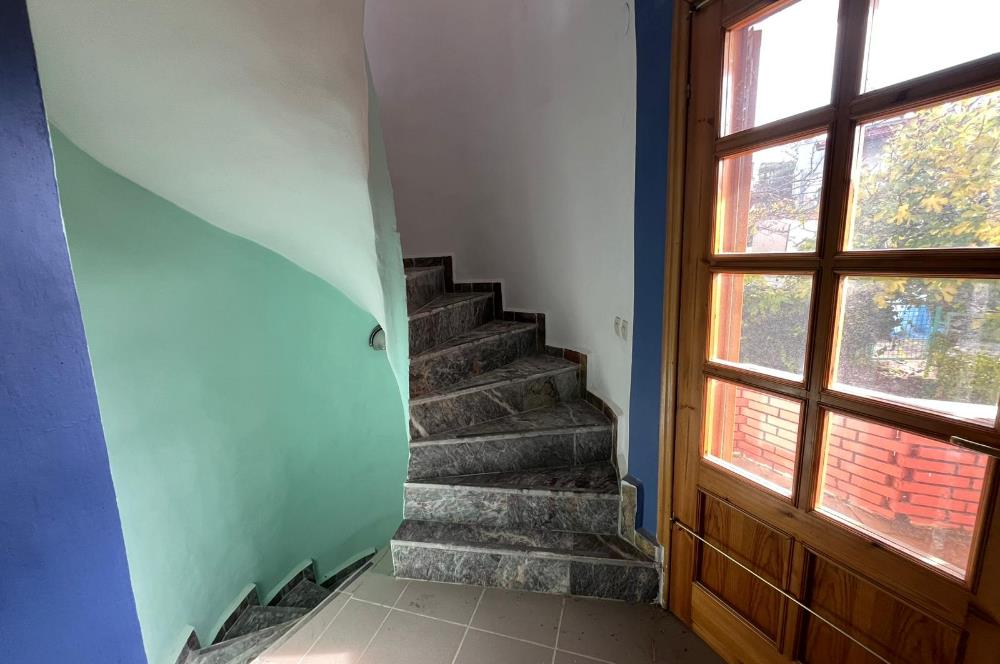 C21 BAL'DAN PELİTKÖY SAHİLİ'NDE DENİZ MANZARALI SATILIK TRİPLEKS