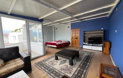 C21 BAL'DAN PELİTKÖY SAHİLİ'NDE DENİZ MANZARALI SATILIK TRİPLEKS