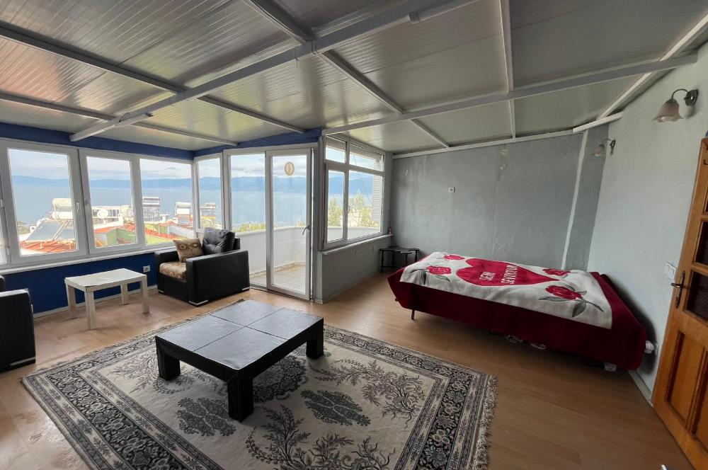 C21 BAL'DAN PELİTKÖY SAHİLİ'NDE DENİZ MANZARALI SATILIK TRİPLEKS