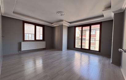 Ümraniye Namık Kemal Mahallesi Site İçerisinde Satılık 2+1 Daire