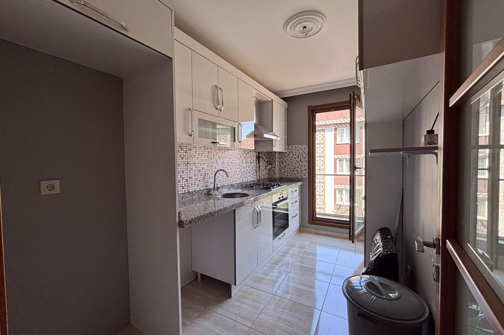 Ümraniye Namık Kemal Mahallesi Site İçerisinde Satılık 2+1 Daire