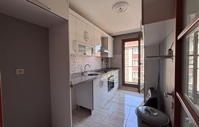 Ümraniye Namık Kemal Mahallesi Site İçerisinde Satılık 2+1 Daire