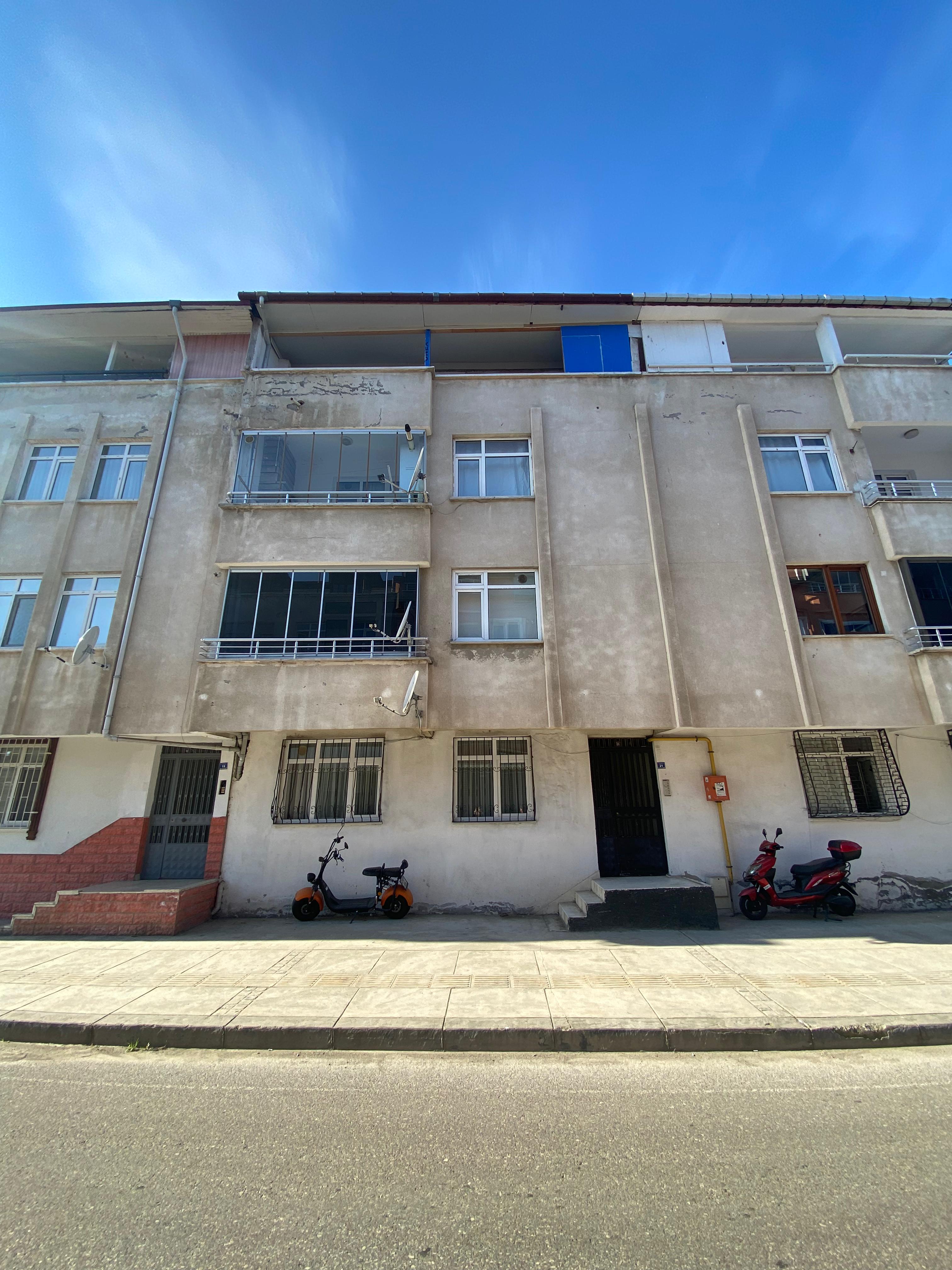 CENTURY 21'DEN AKYAZIDA SATILIK 3+1 DAİRE !