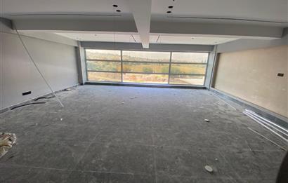 C21 LOFT'TAN OTONOMİ GALERİCİLER SİTESİNDE 140m² SATILIK İŞYERİ.