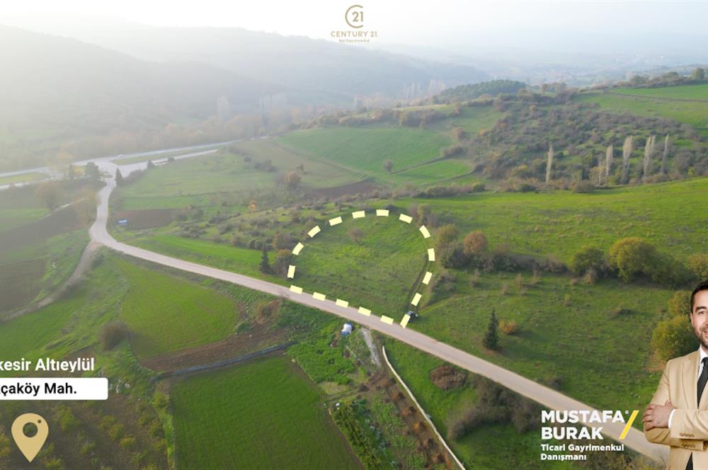 C21 BAL'DAN AKÇAKÖY'DE //ASFALTA CEPHE// 2700 M² SATILIK TARLA