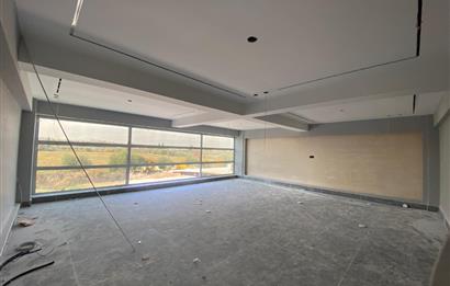 C21 LOFT'TAN OTONOMİ GALERİCİLER SİTESİNDE 140m² SATILIK İŞYERİ.