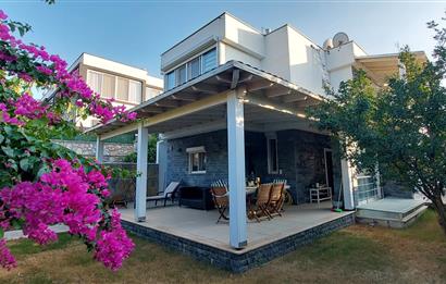 Bodrum-Konacık 4+1 satılık müstakil tripleks villa