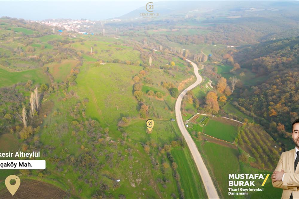 C21 BAL'DAN AKÇAKÖY'DE //ASFALTA CEPHE// 2700 M² SATILIK TARLA