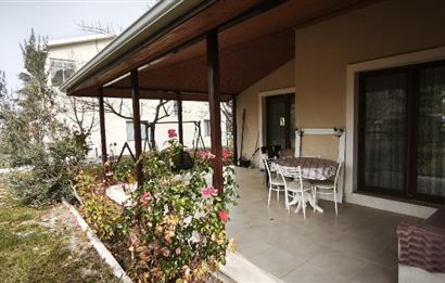 GÖLBAŞI BAHÇELİEVLER'DE GÜLKENT GÖL VİLLARIN'DA SATILIK VİLLA